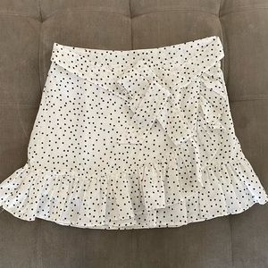 SHEIN Black and white polka dot ruffle skirt - SIZE L